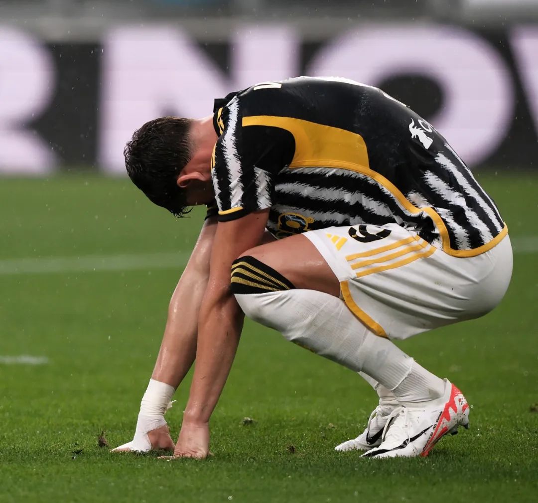 赛的胜负引 赛的胜负引