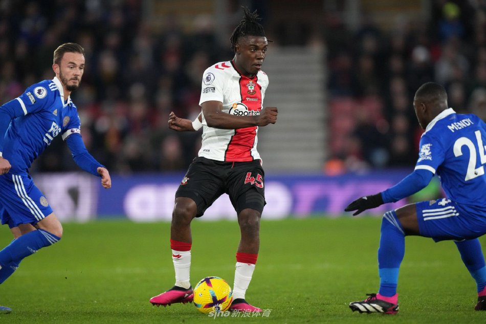 涌现新的明 涌现新的明