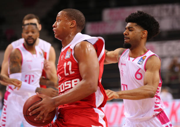 菲尔德是不 菲尔德是不